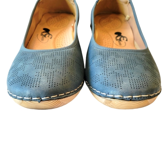 Good Choice Women Kiana Slip On Blue Solid Casual Round Toe Flat Heel 9W - Picture 7 of 12